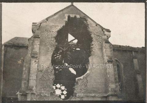 Église en ruines (Bey-sur-Seille)