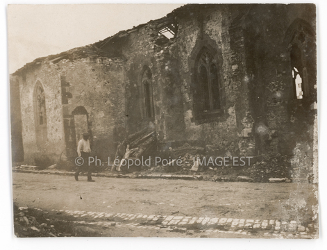 Église en ruines