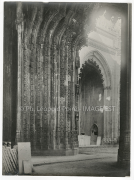 Intérieur d'une cathédrale