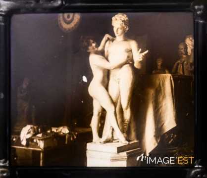" Appolon " et femme nue