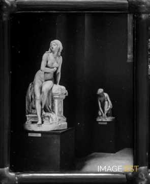 " Psyché abandonnée " de Augustin Pajou (1730-1809)