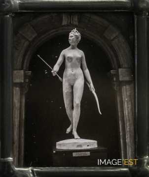 " Diane chasseresse " de Jean-Antoine Houdon (1741-1828)