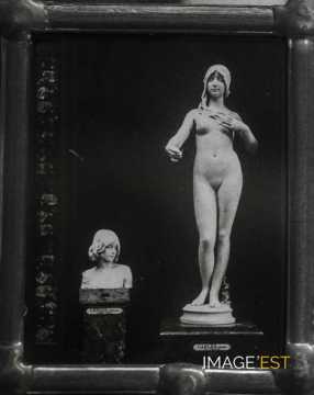 " La Jeunesse " de Antonin Carlès (1851-1919) et " Saint Jean-Baptiste " de Alfred Charles Lenoir (1850-1920)