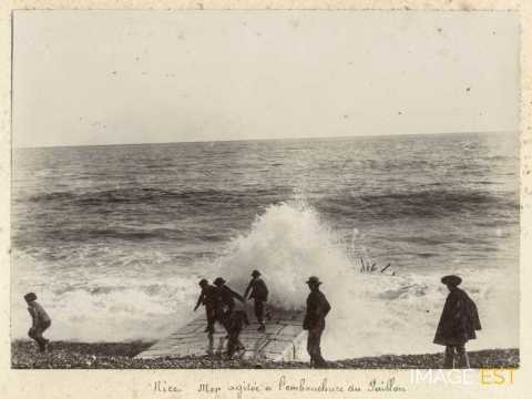 Mer agitée (Nice)