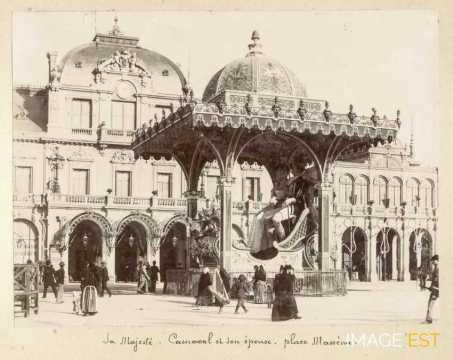 Sa Majesté Carnaval et son épouse (Nice)