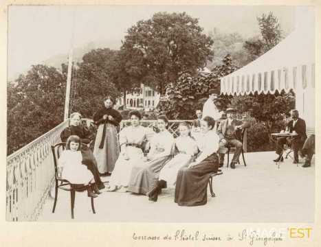 Terrasse d'un hôtel (Saint-Gingolph)