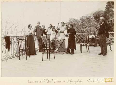 Terrasse d'un hôtel (Saint-Gingolph)