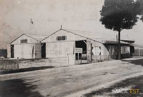 Hangars des aéroplanes Deperdussin (Courcy)