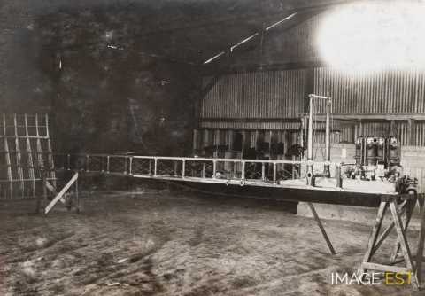 Assemblage du premier appareil Deperdussin