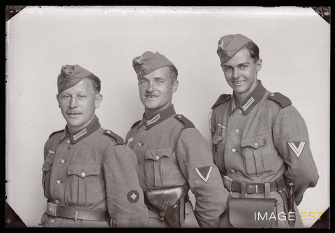 Portrait de trois soldats allemands (Le Val-d'Ajol)