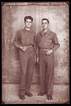 Portrait de deux militaires français (Le Val-d'Ajol)