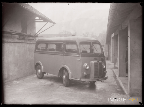 Fourgonnette Peugeot (Le Val-d'Ajol)
