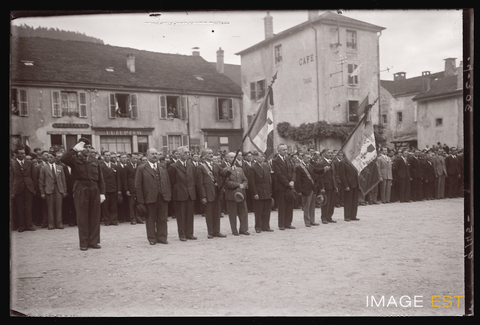 Cérémonie militaire (Le Val-d'Ajol)