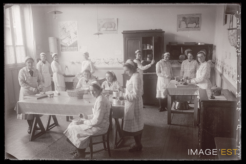 Atelier de cuisine (Le Val-d'Ajol)