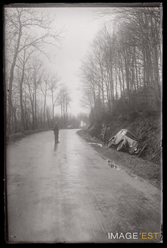 Accident d'automobile (Le Val-d'Ajol)