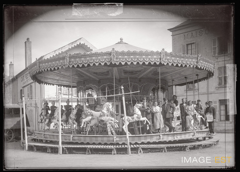 Manège de chevaux de bois (Le Val-d'Ajol)