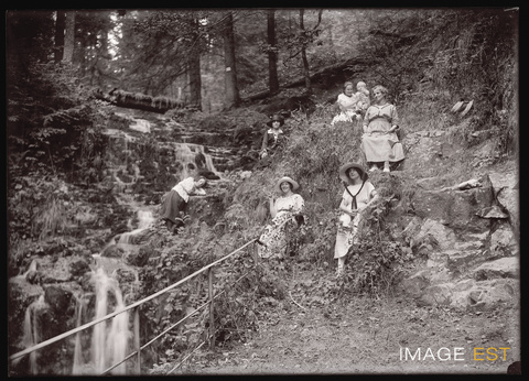 À la cascade de Faymont (Le Val-d'Ajol)