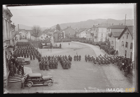 Cérémonie militaire (Le Val-d'Ajol)