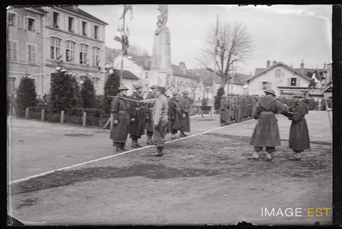 Cérémonie militaire (Le Val-d'Ajol)