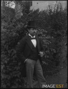 Homme coiffé d'un chapeau (Nancy)