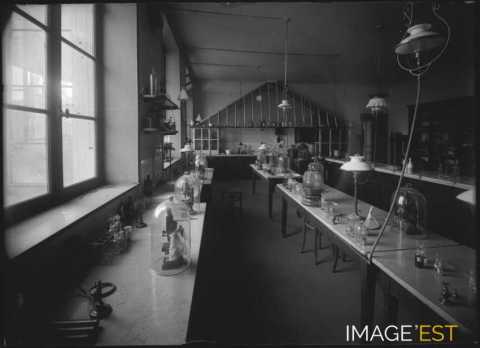 Salle de travaux pratiques (Nancy)