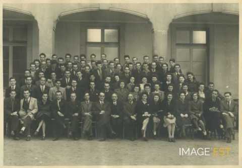 Groupe d'étudiants et d'enseignants (Nancy)