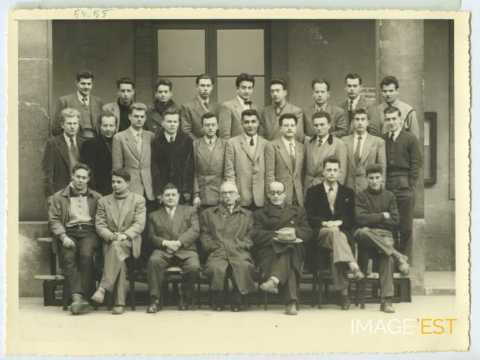 Groupe d'étudiants et d'enseignants (Nancy)