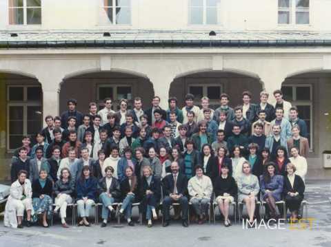 Groupe d'étudiants et d'enseignants (Nancy)