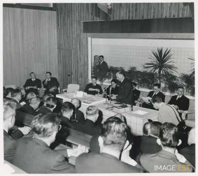 Hommage à Pierre Donzelot (1901-1960)