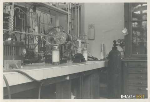 Salle de travaux pratiques (ENSIC)