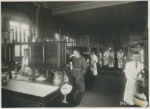 Salle de travaux pratiques (ENSIC)