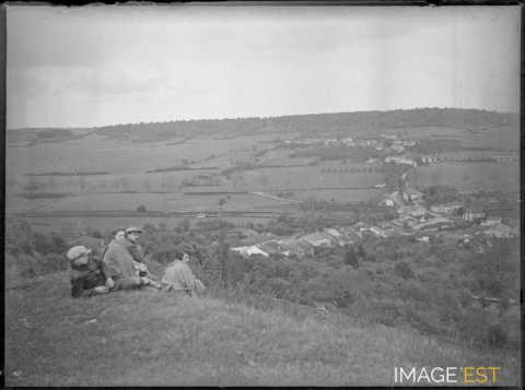 Au sommet d'une colline (Landaville)