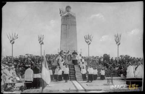 Monument-Ossuaire de la Haute-Chevauchée (Lachalade)