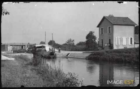 Canal de l'Est (Consenvoye)