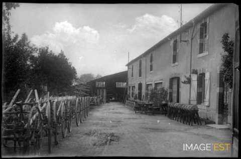 Cour de ferme (Meuse)