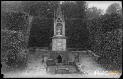 Fontaine miraculeuse (Benoite-Vaux)