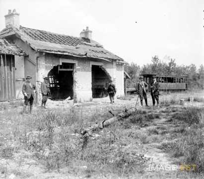 Gare en ruines (Belleau)