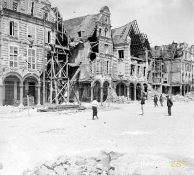 Arras en ruines (Pas-de-Calais)