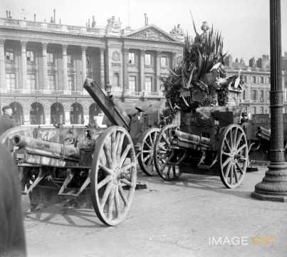 Canons allemands exposés  (Paris)