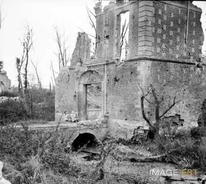 Château en ruines (Plessis-de-Roye)