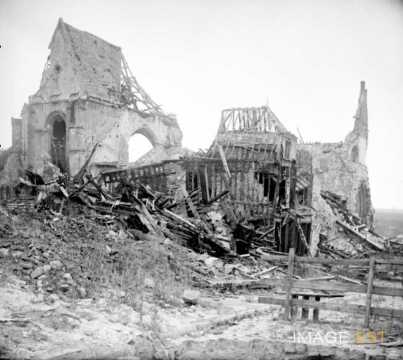 Eglise en ruines (Montdidier)
