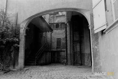 Cour intérieure place Saint-Louis (Metz)