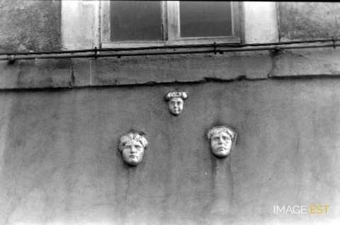 Mascarons rue de la Tête d'Or (Metz)