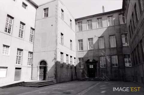 Collège d'enseignement secondaire rue Chambière (Metz)