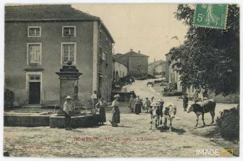 Abreuvoir (Dombrot-le-Sec)