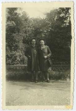 Deux femmes (Metz)