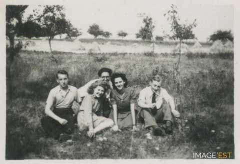 Groupe de personnes (Bar-le-Duc)