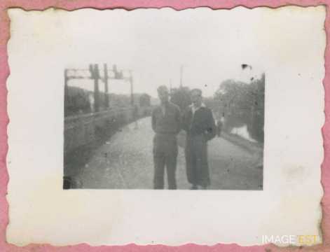 Soldat et civil  (Bar-le-Duc)