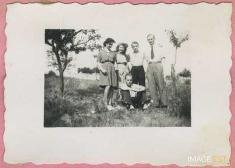 Groupe de personnes (Bar-le-Duc)