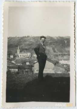 Homme en costume (Rembercourt-Sommaisne)